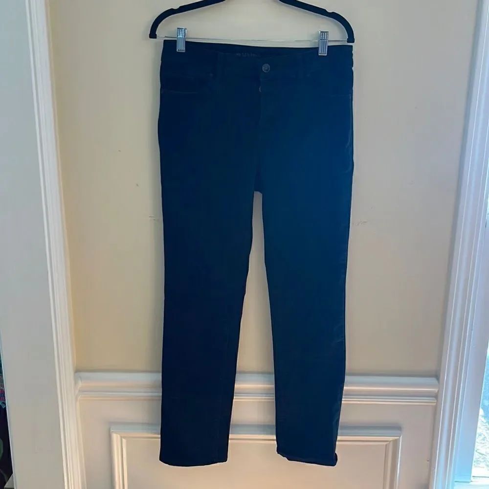Chico’s So Slimming Slim Jean - Short